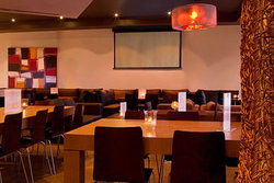 The Lounge Hotel - Sydneys Hotel 2