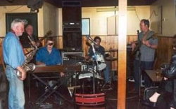 The Flowerdale Hotel - Sydneys Hotel 1