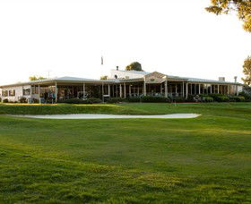 Mansfield Golf Club - Sydneys Hotel 0