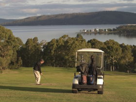 North West Bay Golf Club - Sydneys Hotel 0