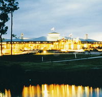 Arundel Hills Country Club - Sydneys Hotel