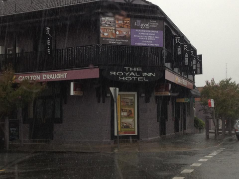 Royal Inn Hotel Waratah - Sydneys Hotel 0