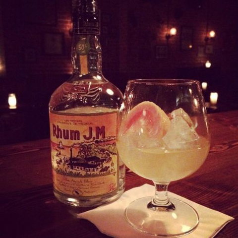 Sneaky Tony's - Sydneys Hotel 0