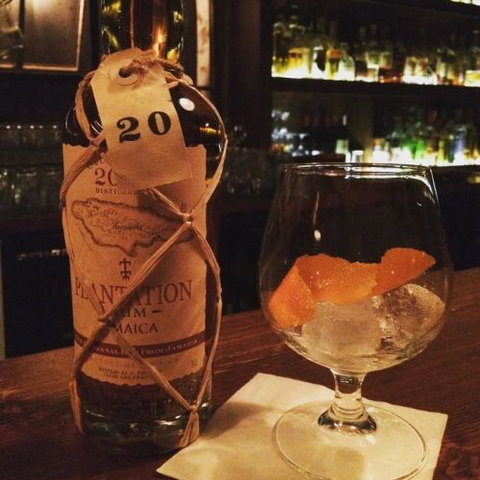 Sneaky Tony's - Sydneys Hotel 3