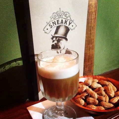 Sneaky Tony's - Sydneys Hotel 5