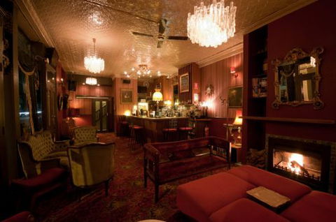 Back Bar Cocktail Lounge & Function Venue - Sydneys Hotel 0