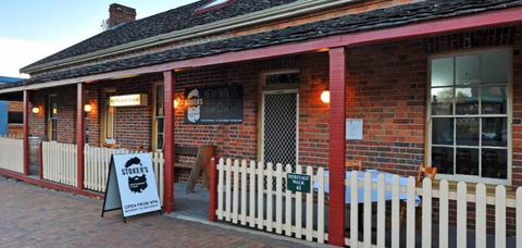 Stokers Restaurant & Bar - Sydneys Hotel 2
