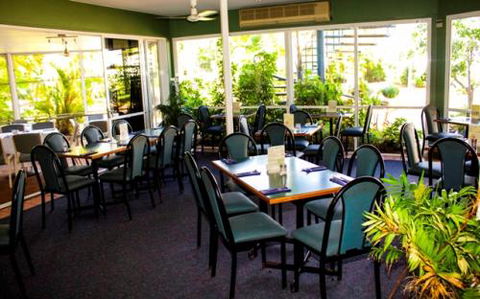 KBR’s Licensed Restaurant - Sydneys Hotel 0