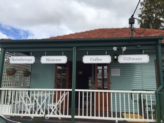 Salty Kisses Natural Therapy Centre - Sydneys Hotel 4