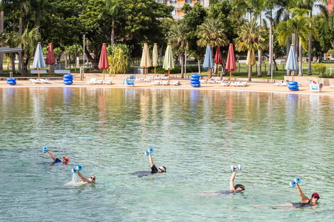 Aqua Fitness In The Wave Lagoon - Sydneys Hotel 0