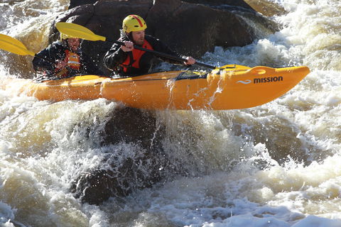 Avon Descent - Sydneys Hotel 2