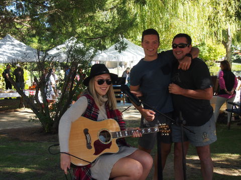 Deni Fest - Sydneys Hotel 2