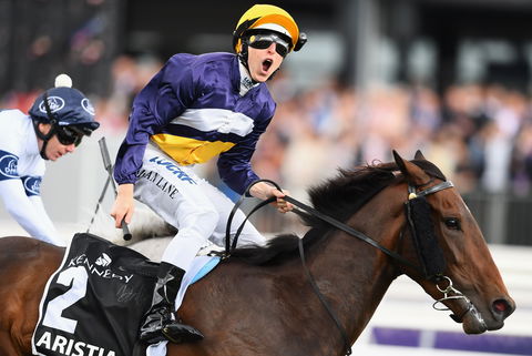 Melbourne Cup Carnival - Sydneys Hotel 2