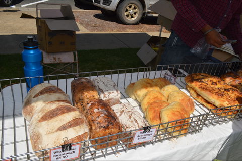 Naponda Farmers Market - Sydneys Hotel 1