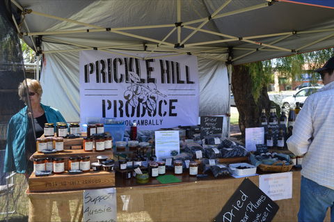Naponda Farmers Market - Sydneys Hotel 2