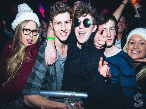 Snowtunes Music Festival - Sydneys Hotel 1