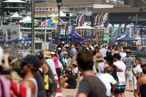 Surfest Newcastle Australia - Sydneys Hotel 2