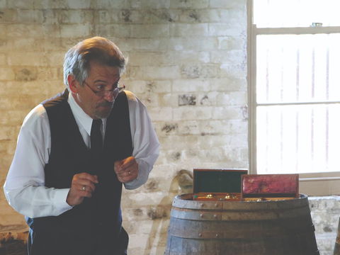 Tipples And Tales - Sydneys Hotel 0