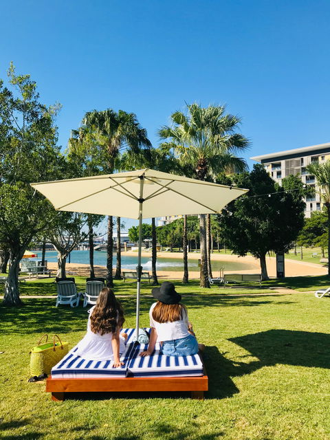 Waterfront Beach Club - Sydneys Hotel 1