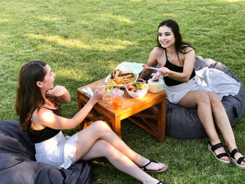 Waterfront Beach Club - Sydneys Hotel 2