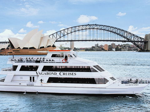 Australia Day Lunch Cruise - Sydneys Hotel 0