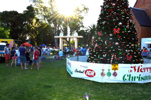 Community Christmas Party And Carols By Candlelight - Sydneys Hotel 0