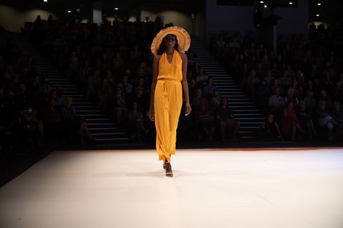 Country To Couture - Sydneys Hotel 0