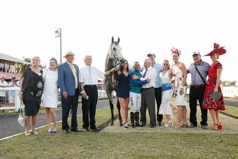 Great Northern Darwin Cup Carnival - Sydneys Hotel 2