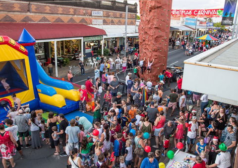 Laidley Christmas Street Festival - Sydneys Hotel 0
