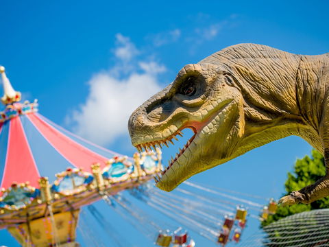 Mega Creatures At Hunter Valley Gardens - Postponed - Sydneys Hotel 0