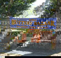 Uki Buttery Bazaar - Sydneys Hotel