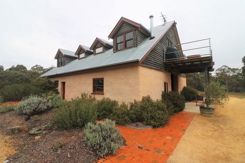 Yarralaw Springs Wines  - Cellar Door Wine Tasting - Sydneys Hotel 2