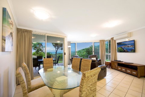 Whale Watch Ocean Beach Resort - Sydneys Hotel 4