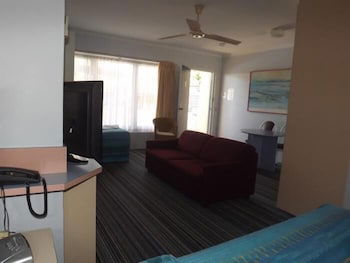 Golden Sands Motor Inn Forster - Sydneys Hotel 5