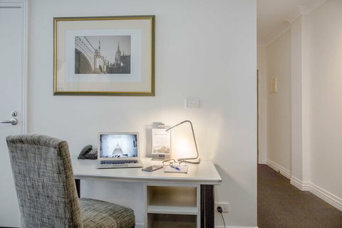 Collins Hotel - Sydneys Hotel 5