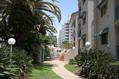 Aruba Beach Resort - Sydneys Hotel 1
