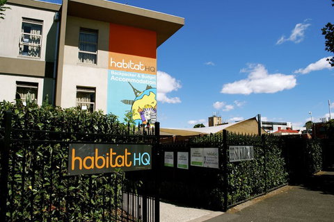 Habitat HQ - Hostel - Sydneys Hotel 1