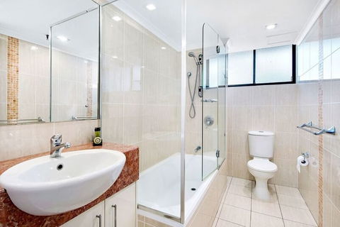 ULTIQA Beach Haven At Broadbeach - Sydneys Hotel 3