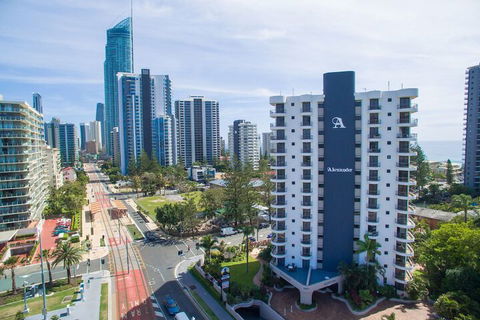 Alexander Holiday Apartments - Sydneys Hotel 1