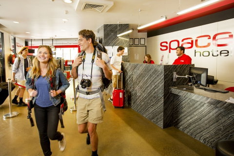 Space Hotel - Hostel - Sydneys Hotel 0