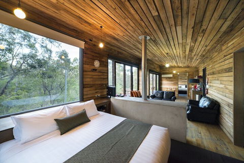 DULC Cabins - Sydneys Hotel 4