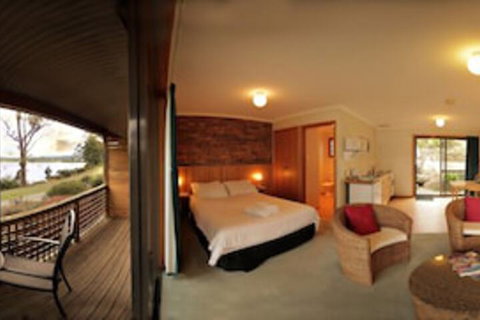 Driftwood Cottages - Sydneys Hotel 0