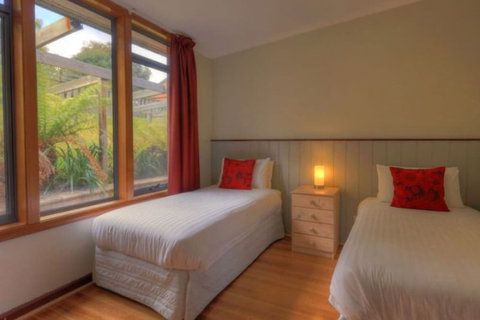 Driftwood Cottages - Sydneys Hotel 7