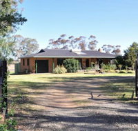 Talga Vines Vineyard Escape - Sydneys Hotel