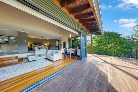 Cedars Mount View - Sydneys Hotel 2