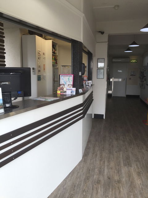 Adina Place Motel Apartments - Sydneys Hotel 0