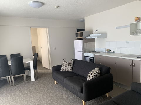 Adina Place Motel Apartments - Sydneys Hotel 6