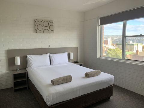 Adina Place Motel Apartments - Sydneys Hotel 2