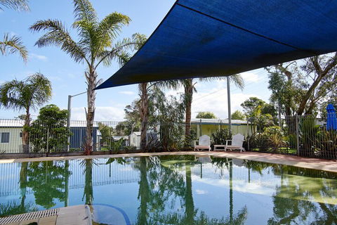 Amaroo Holiday Park - Sydneys Hotel 6
