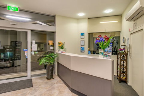 Bay View Villas - Sydneys Hotel 5